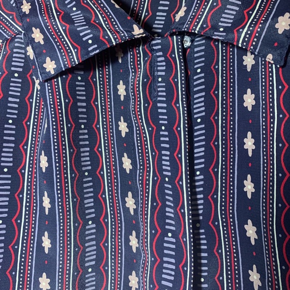 Patterned blouse - Picture 2 of 5